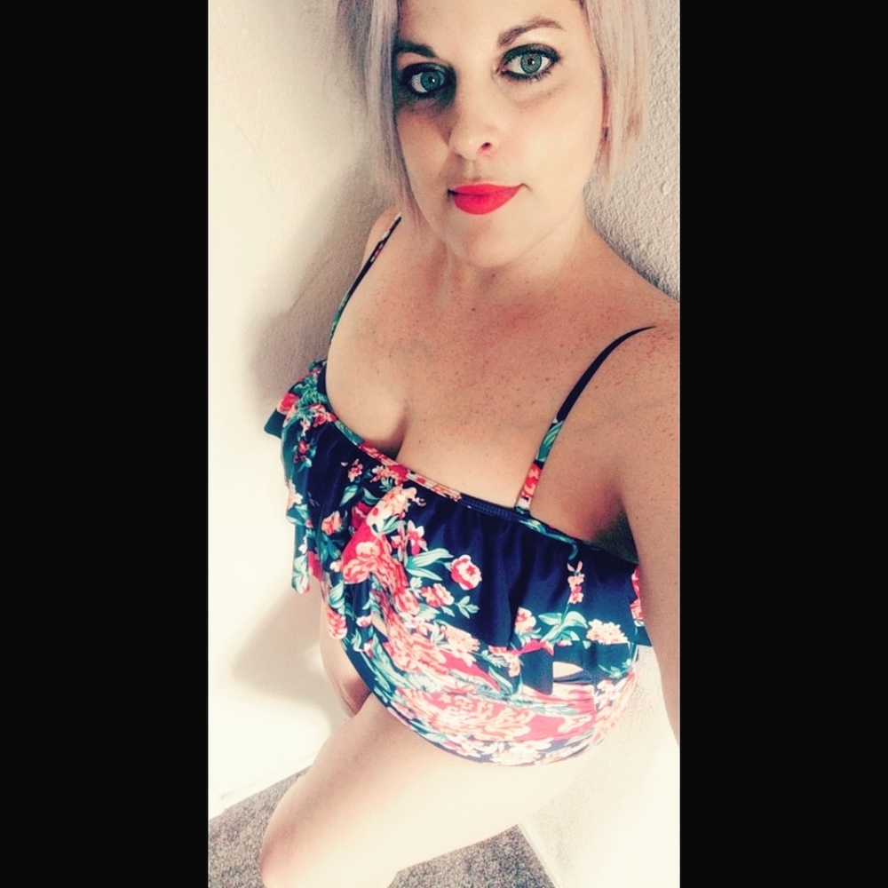 Floral high waisted ruffled 2 pc swim suit